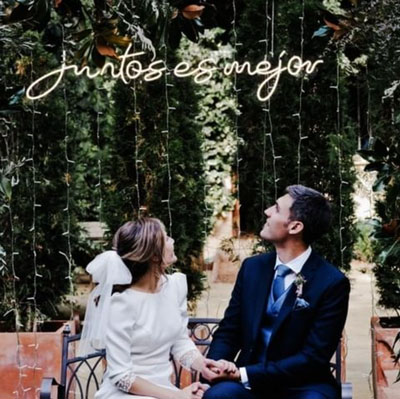 neones boda juntos es mejor